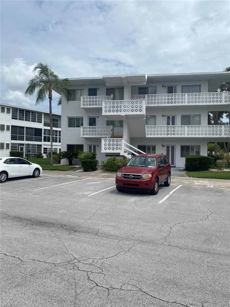 11224 82nd Ave #301, Seminole, FL 33772