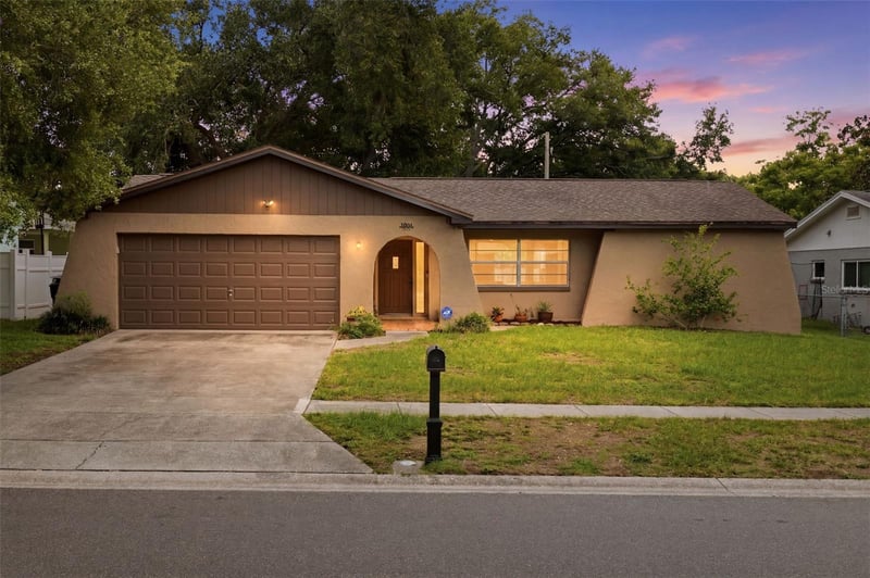 1901 Briarwood St, Dunedin, FL 34698