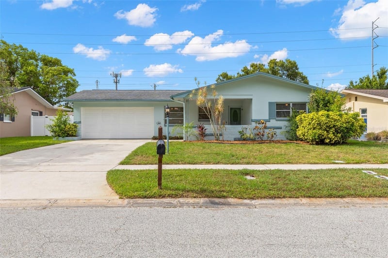 965 Santa Monica Dr, Dunedin, FL 34698