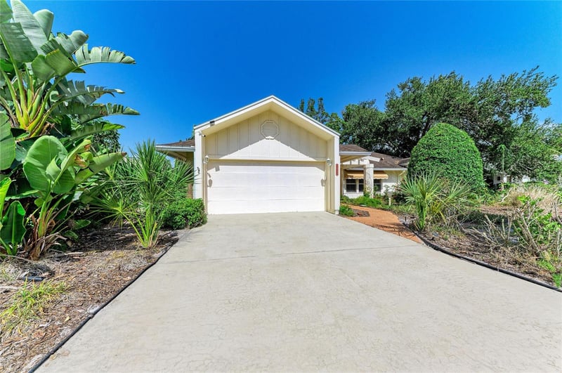 1003 83rd St, Bradenton, FL 34209