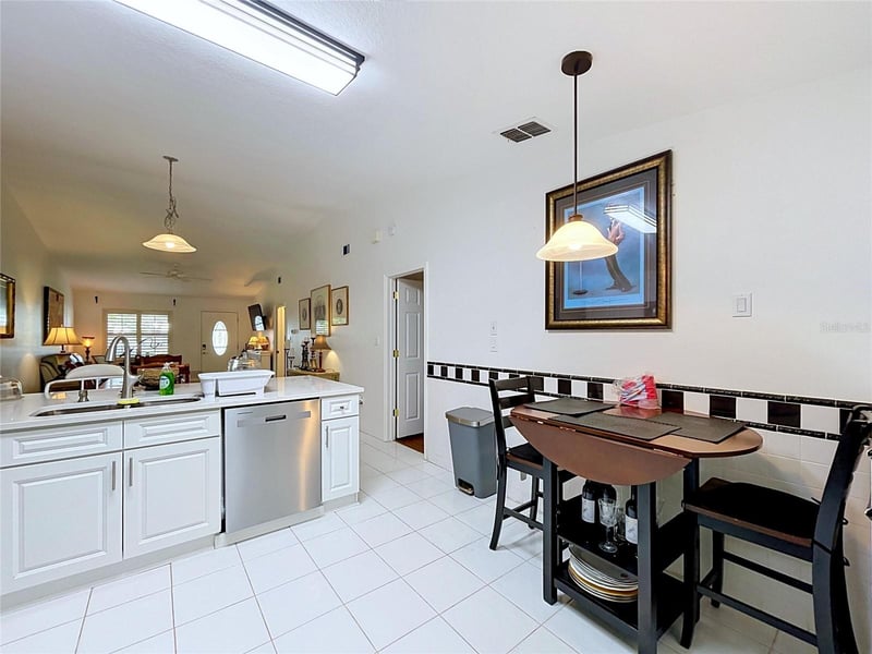 1172 Somerset Cir, Dunedin, FL 34698