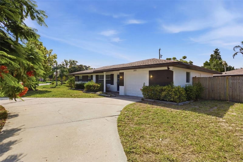2051 Magnolia Dr, Clearwater, FL 33764