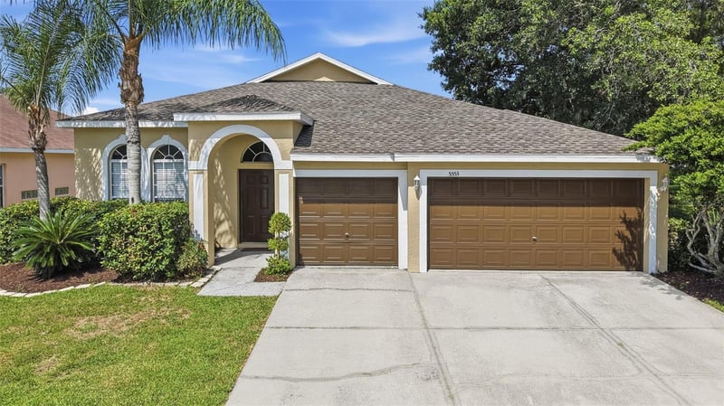 5553 Braddock Dr, Zephyrhills, FL 33541