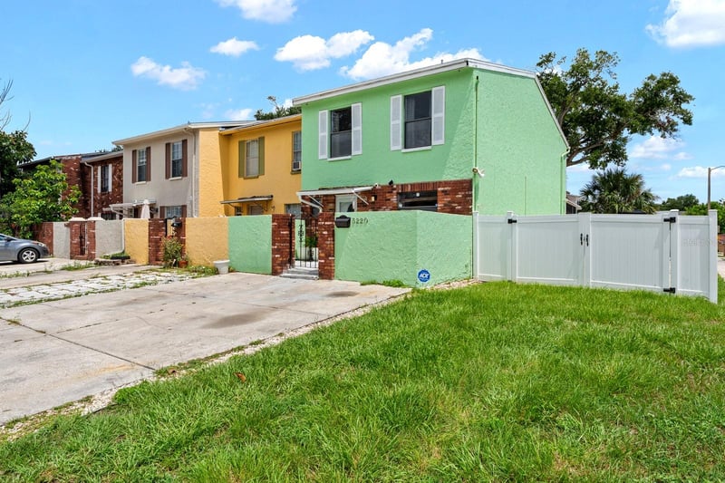 5220 Blane Dr, Temple Terrace, FL 33617