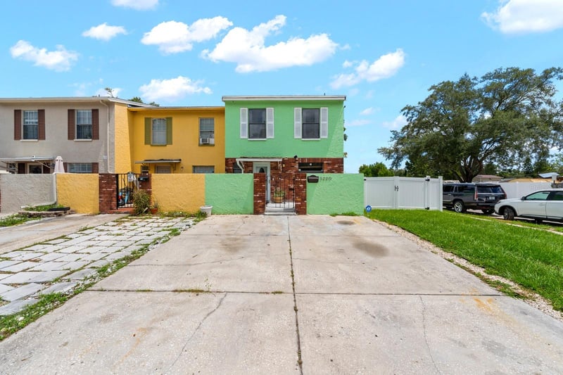 5220 Blane Dr, Temple Terrace, FL 33617