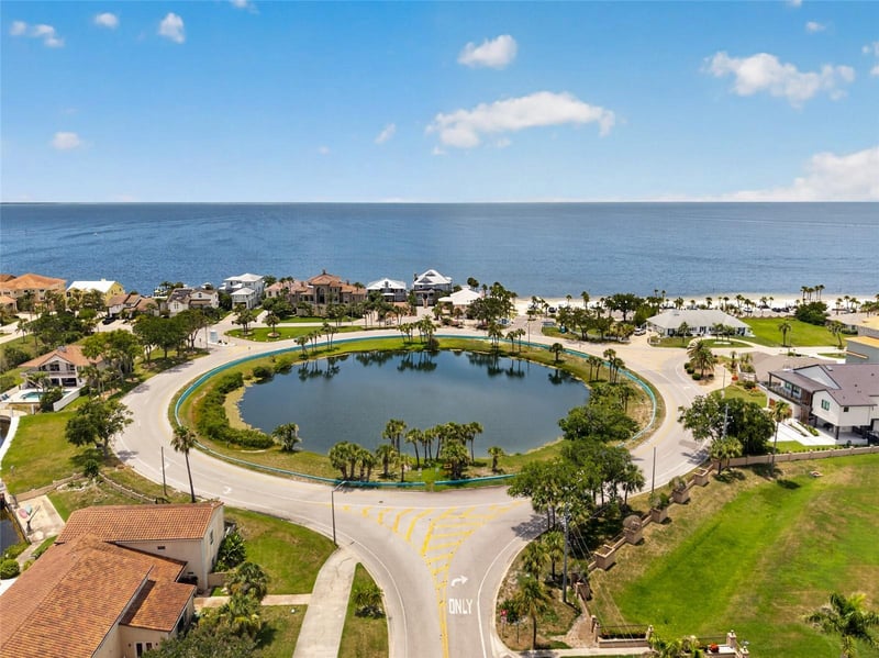 6420 Banyan Blvd #201, New Port Richey, FL 34652