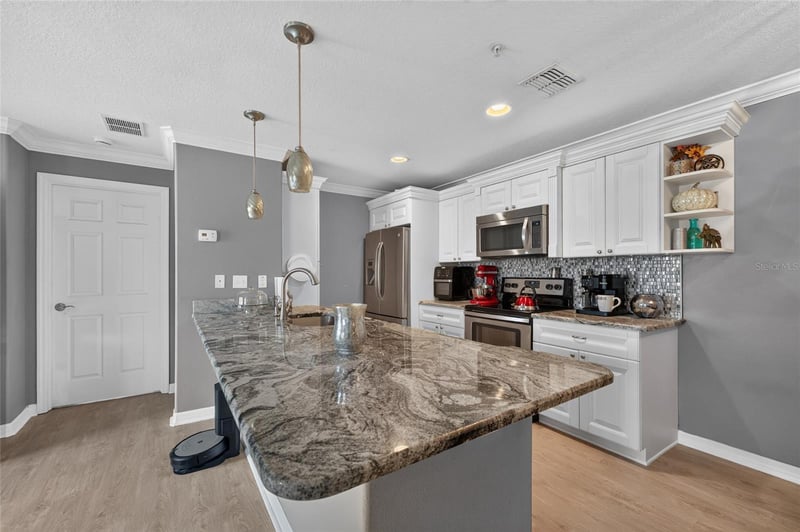 6420 Banyan Blvd #201, New Port Richey, FL 34652