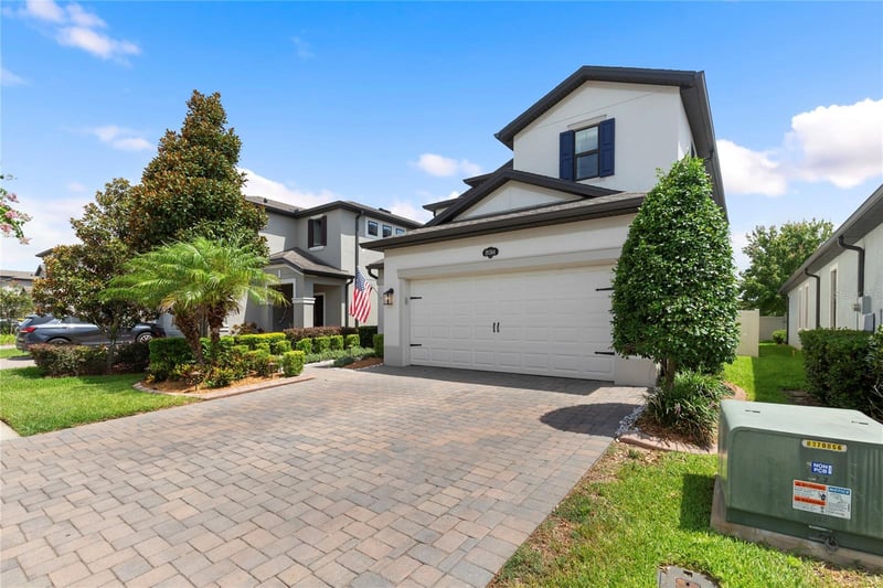 19364 Breynia Dr, Lutz, FL 33558