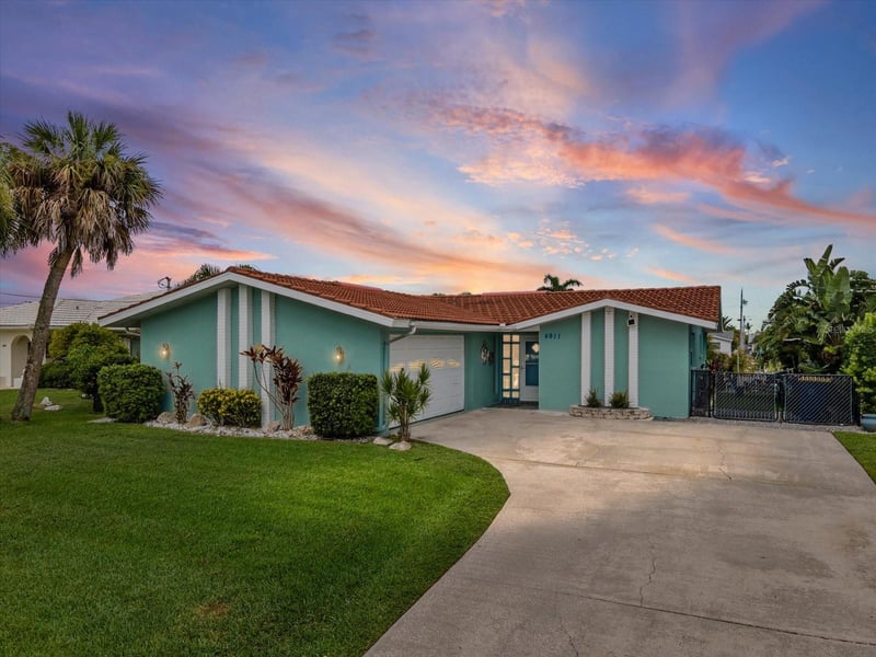 4911 Pompano Dr, New Port Richey, FL 34652