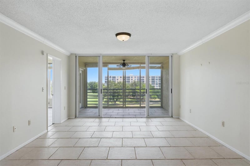4550 Pinebrook Cir #403, Bradenton, FL 34209