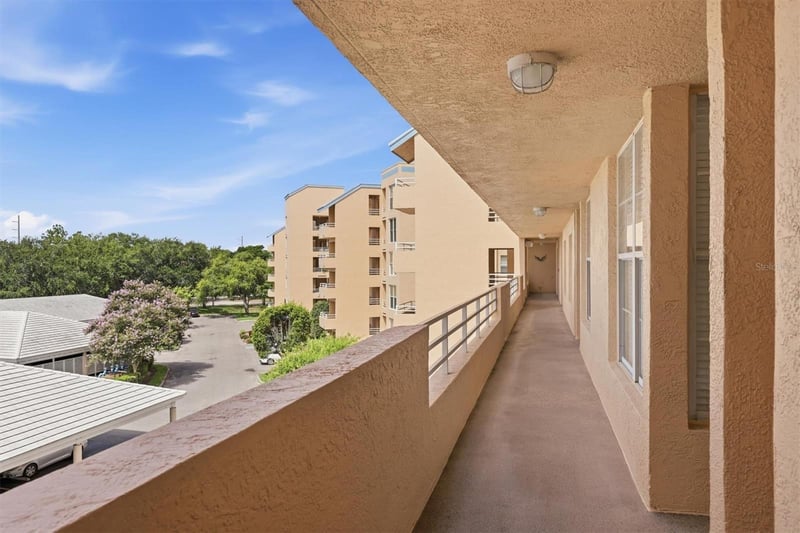 4550 Pinebrook Cir #403, Bradenton, FL 34209
