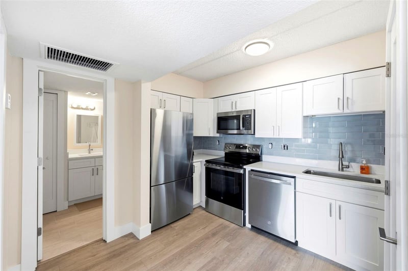 10365 Paradise Blvd #1, Treasure Island, FL 33706