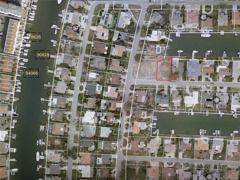 9 Th St, Tierra Verde, FL 33715