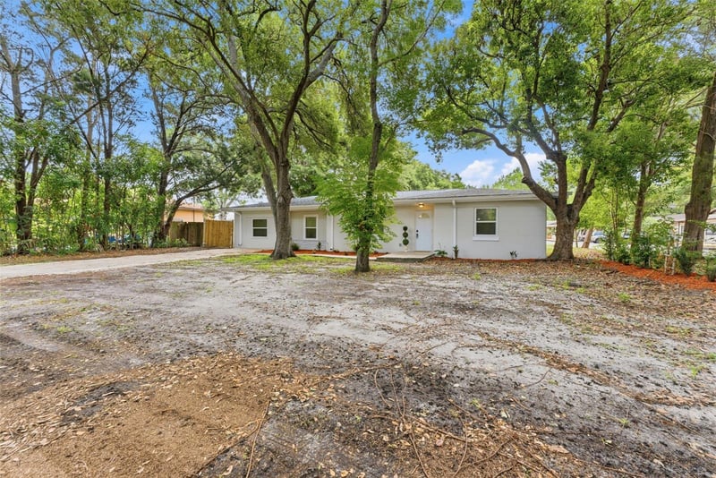 264 14th St, Largo, FL 33770