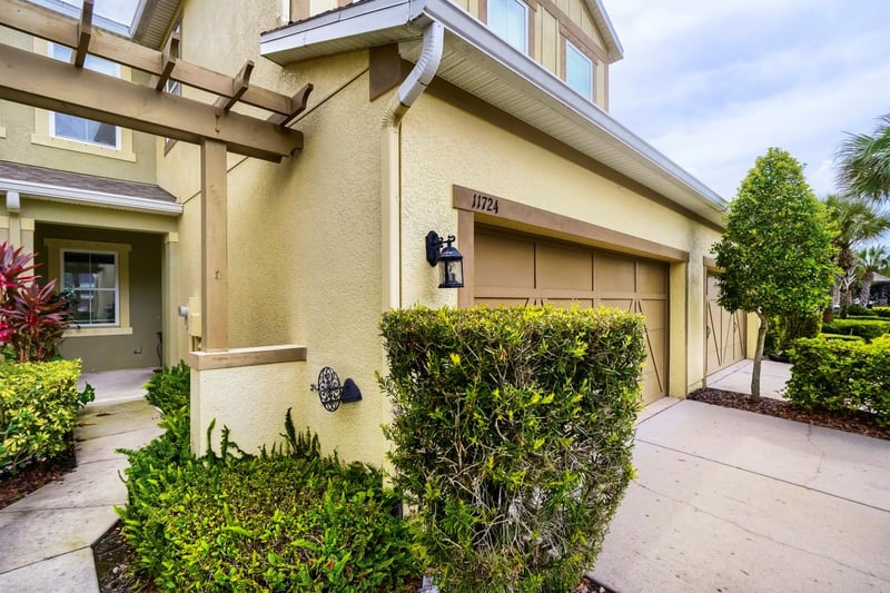 11724 Casa Lago Ln, Tampa, FL 33626