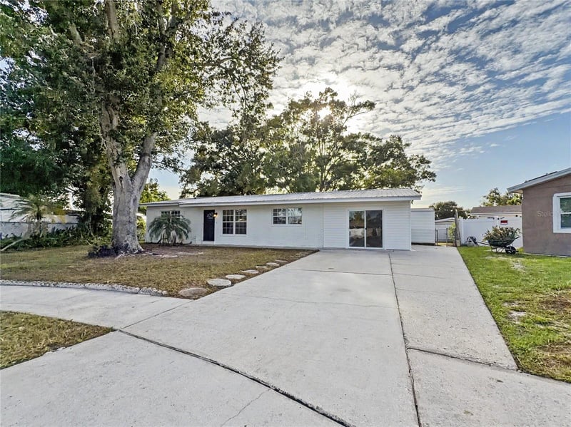 6404 Willow Bend Pl, Tampa, FL 33634