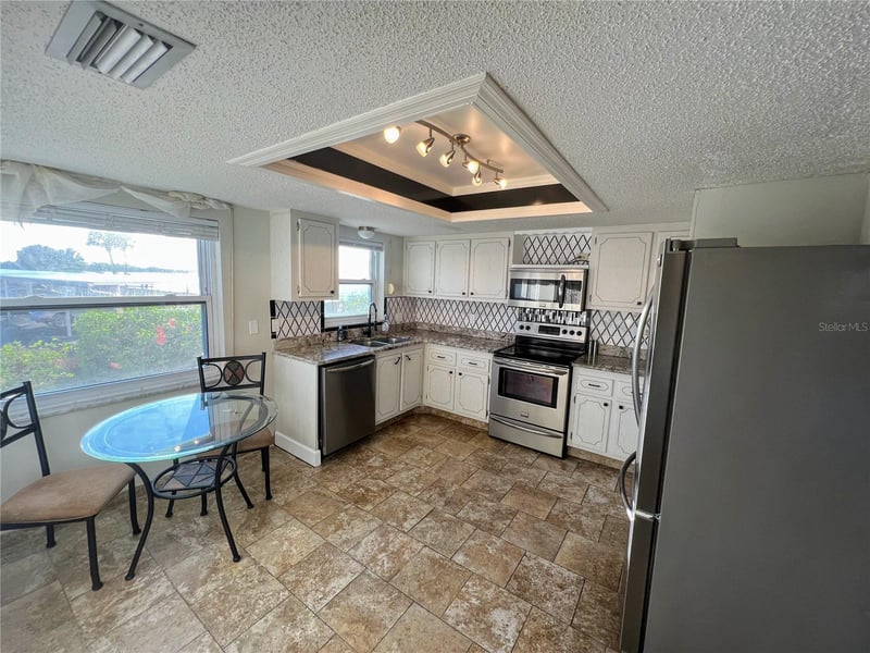 9 Haig Pl #101, Dunedin, FL 34698