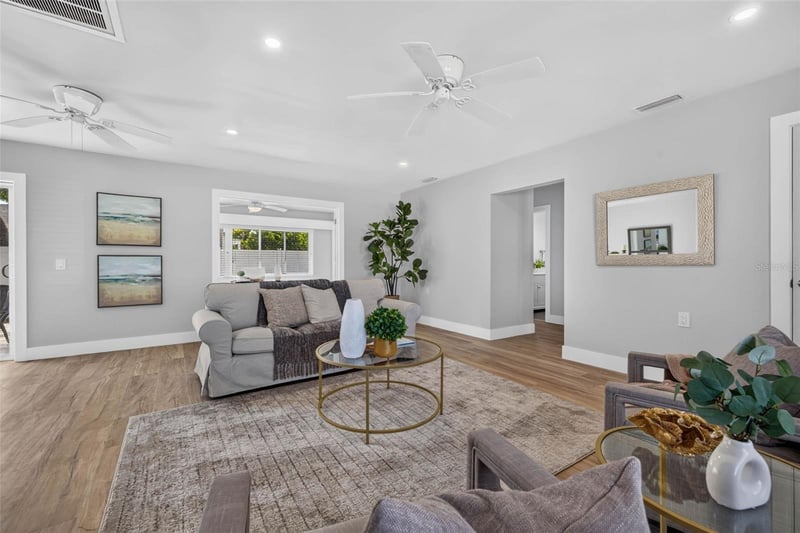 8651 Gulf Blvd, St Pete Beach, FL 33706
