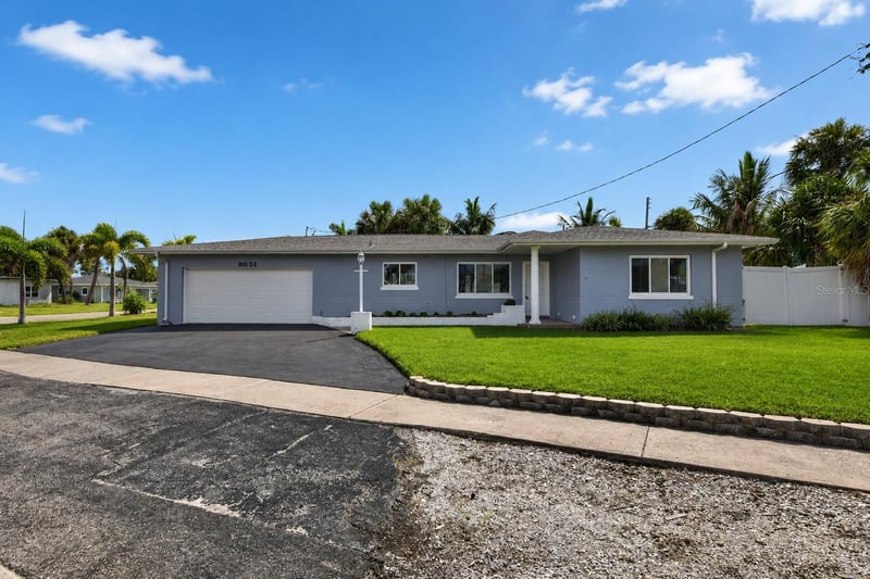 8651 Gulf Blvd, St Pete Beach, FL 33706
