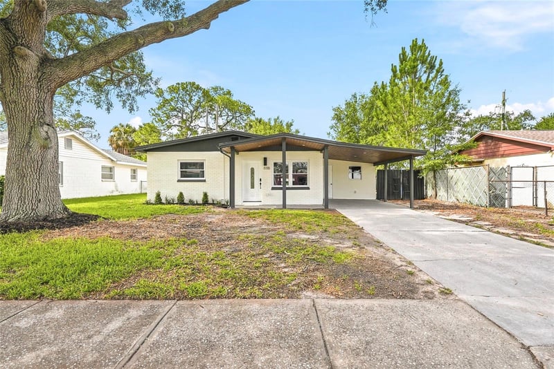 8118 Tanglewood Ln, Tampa, FL 33615