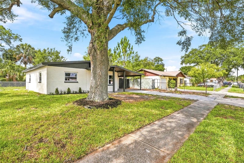 8118 Tanglewood Ln, Tampa, FL 33615