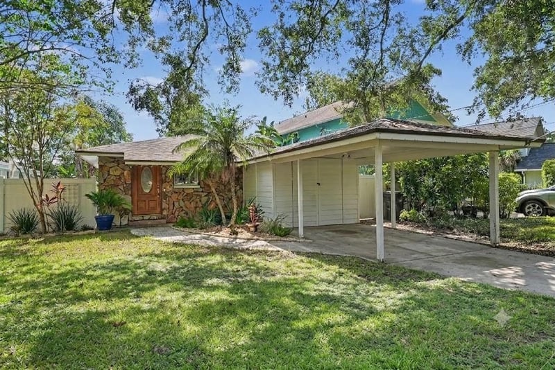 12320 Woodleigh Ave, Tampa, FL 33612