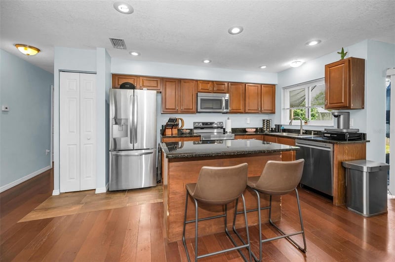 1760 Orangeside Rd, Palm Harbor, FL 34683