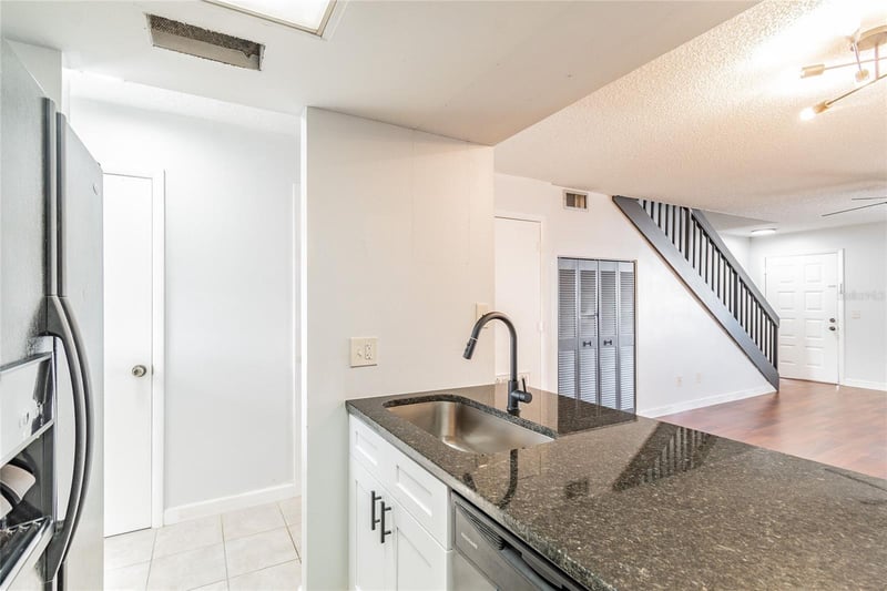 4907 Mcelroy Ave #H209, Tampa, FL 33611