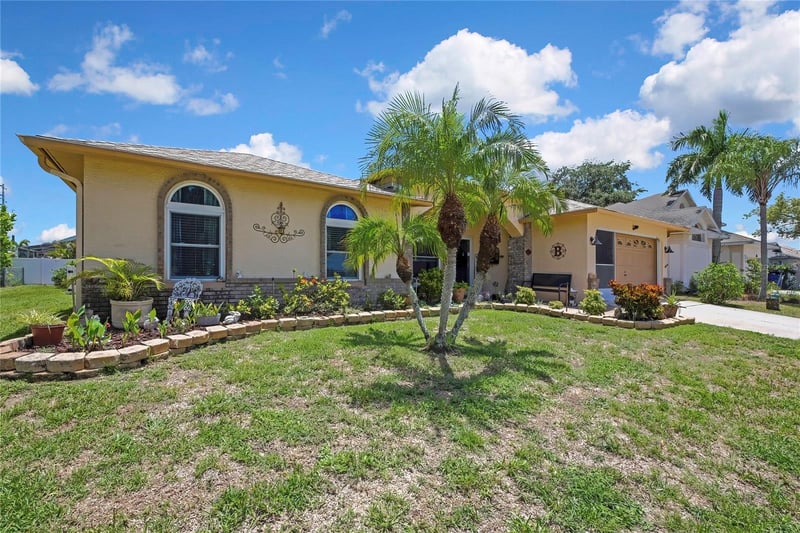 5426 La Plata Dr, New Port Richey, FL 34655