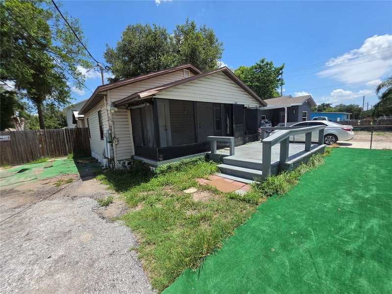 3308 E Mohawk Ave, Tampa, FL 33610