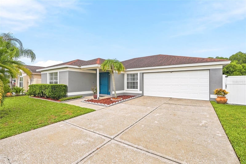11026 Streamside Dr, Tampa, FL 33624