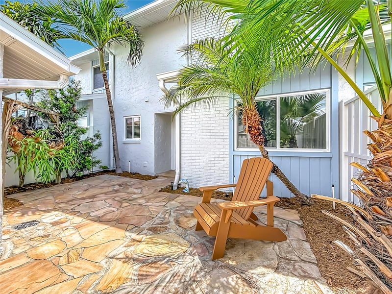 6537 Cape Hatteras Way #2, St Petersburg, FL 33702