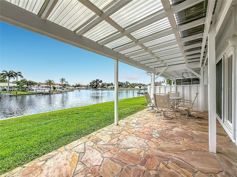 6537 Cape Hatteras Way #2, St Petersburg, FL 33702