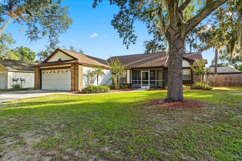 4110 Longfellow Dr, Plant City, FL 33566