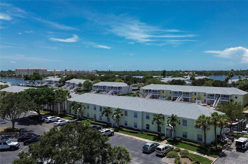 5111 Coquina Key Dr #C, St Petersburg, FL 33705