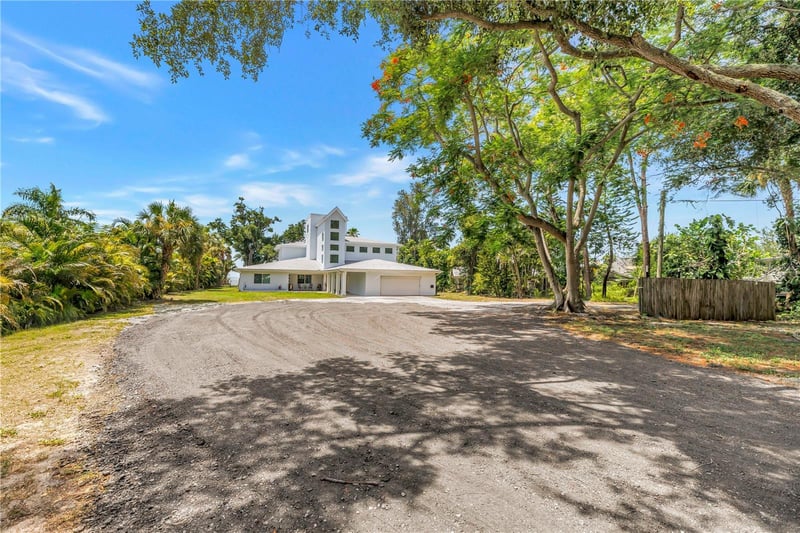 2280 Pinellas Point Dr, St Petersburg, FL 33712