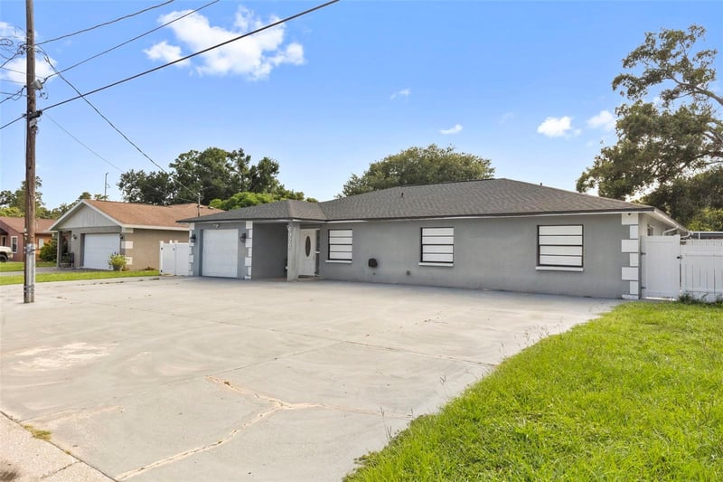 6920 Cameron Ave, Tampa, FL 33614