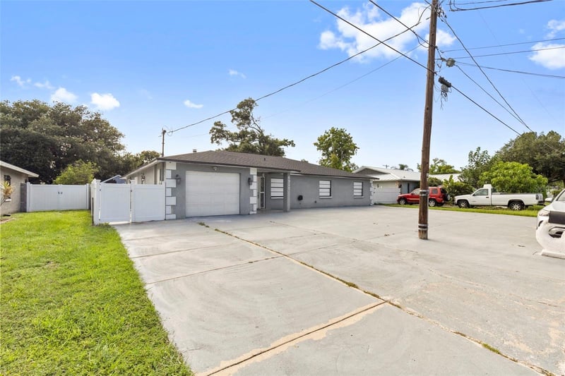 6920 Cameron Ave, Tampa, FL 33614