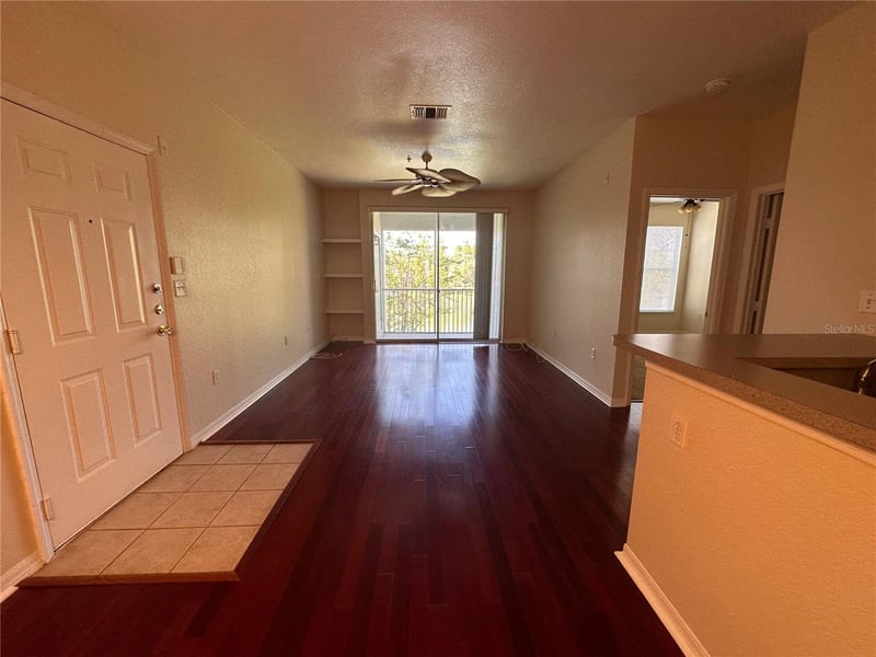 5807 Legacy Crescent Pl #203, Riverview, FL 33578