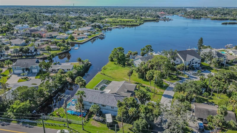 5254 Miller Bayou Dr, Port Richey, FL 34668