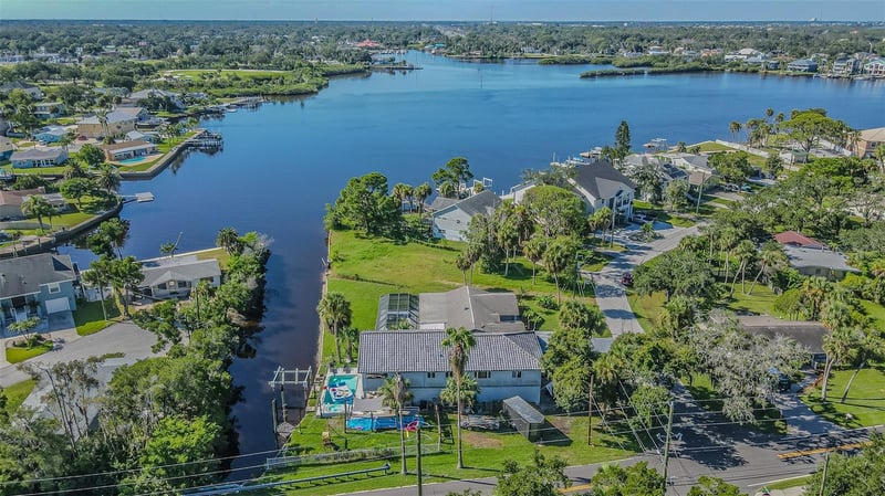 5254 Miller Bayou Dr, Port Richey, FL 34668