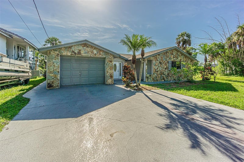 5254 Miller Bayou Dr, Port Richey, FL 34668