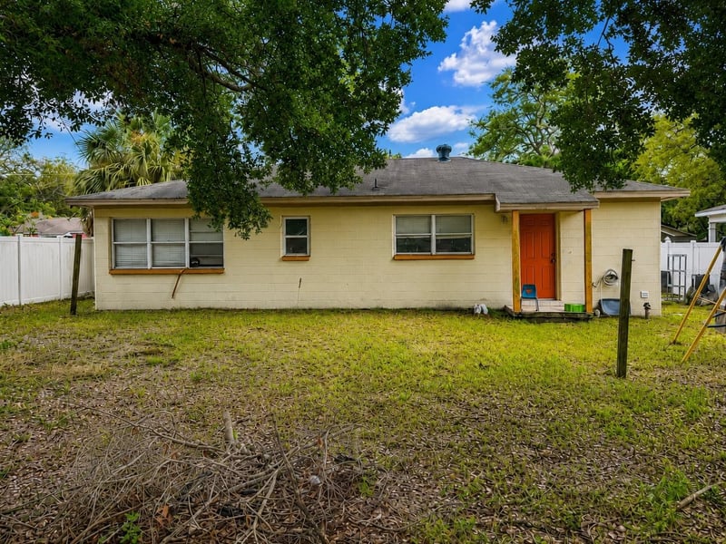 712 Castle Ct, Tampa, FL 33612