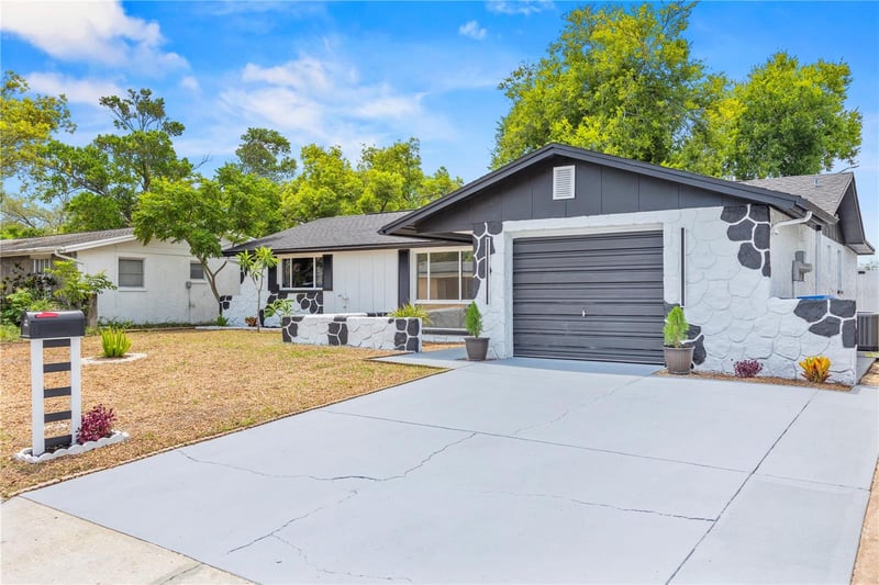 6820 El Camino Paloma St, Port Richey, FL 34668