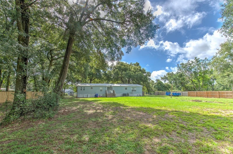 1606 N Kingsway Rd, Seffner, FL 33584
