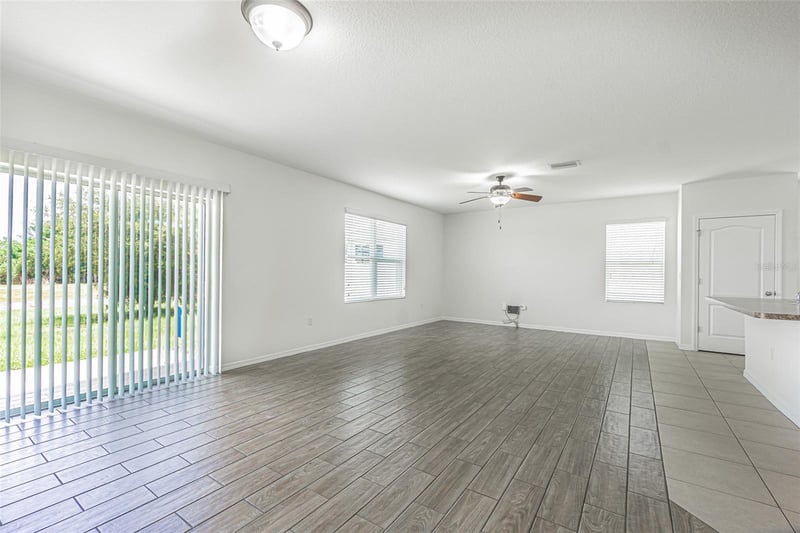 10536 Whispering Hammock Dr, Riverview, FL 33578