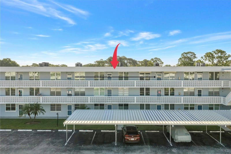 4715 Bay St #320, St Petersburg, FL 33703