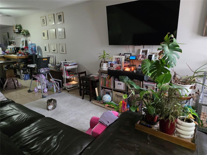 4823 Mcelroy Ave #D211, Tampa, FL 33611