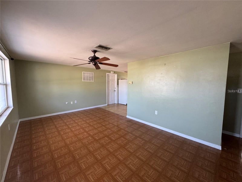 1321 Honor Dr, Holiday, FL 34690