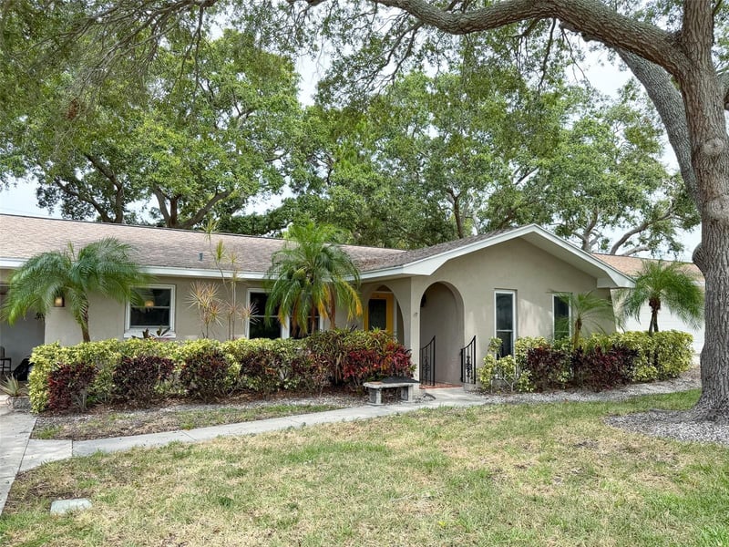 11081 143rd St, Largo, FL 33774